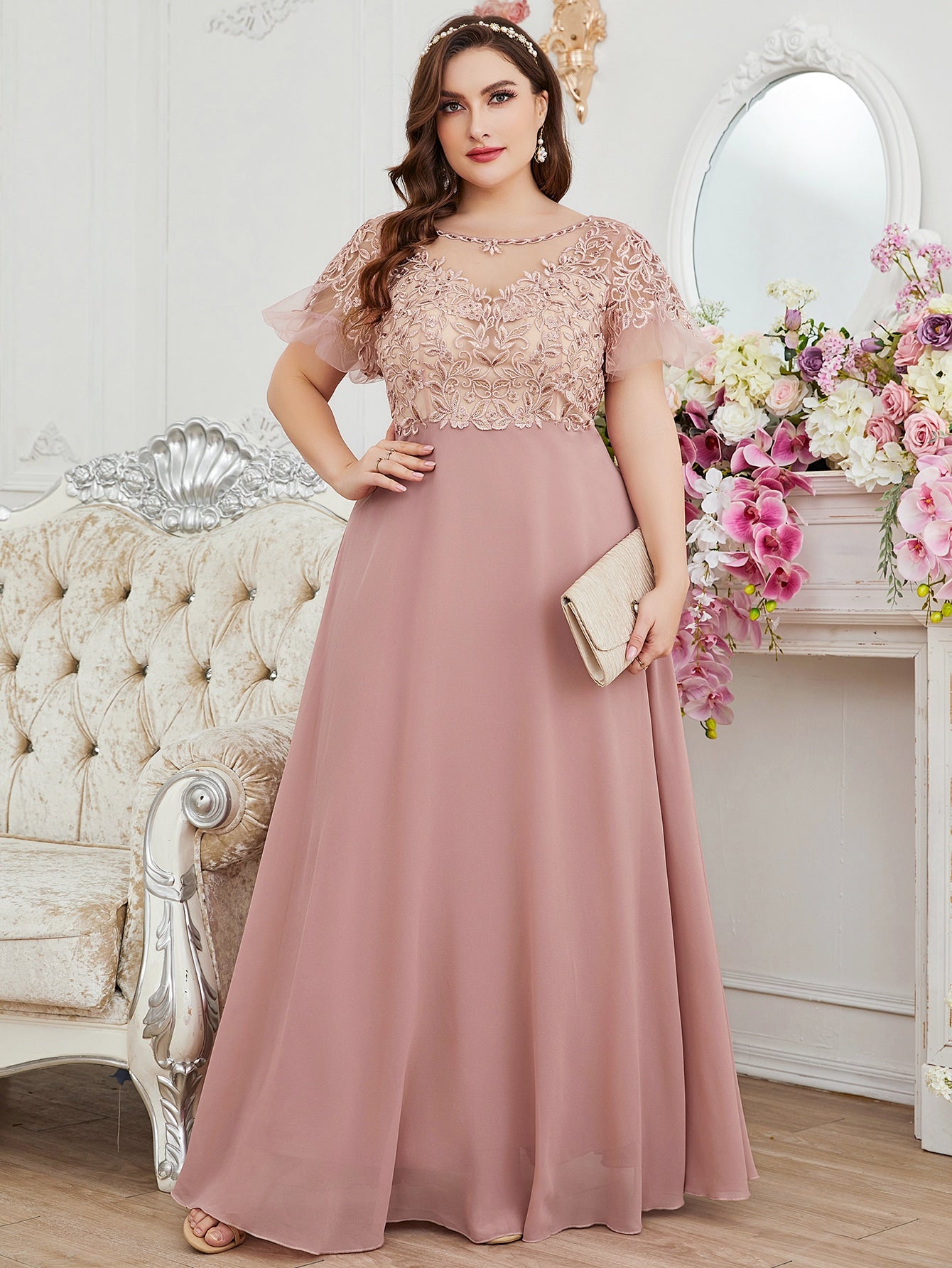 Plus Contrast Floral Embroidery Mesh V-Back Bridesmaid Dress