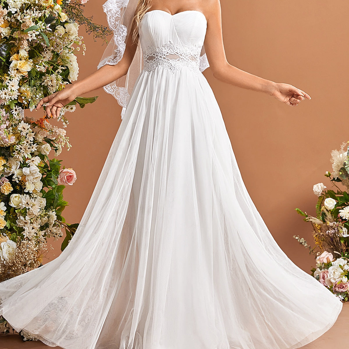 Contrast Guipure Lace Mesh Tube Wedding Dress Without Veil