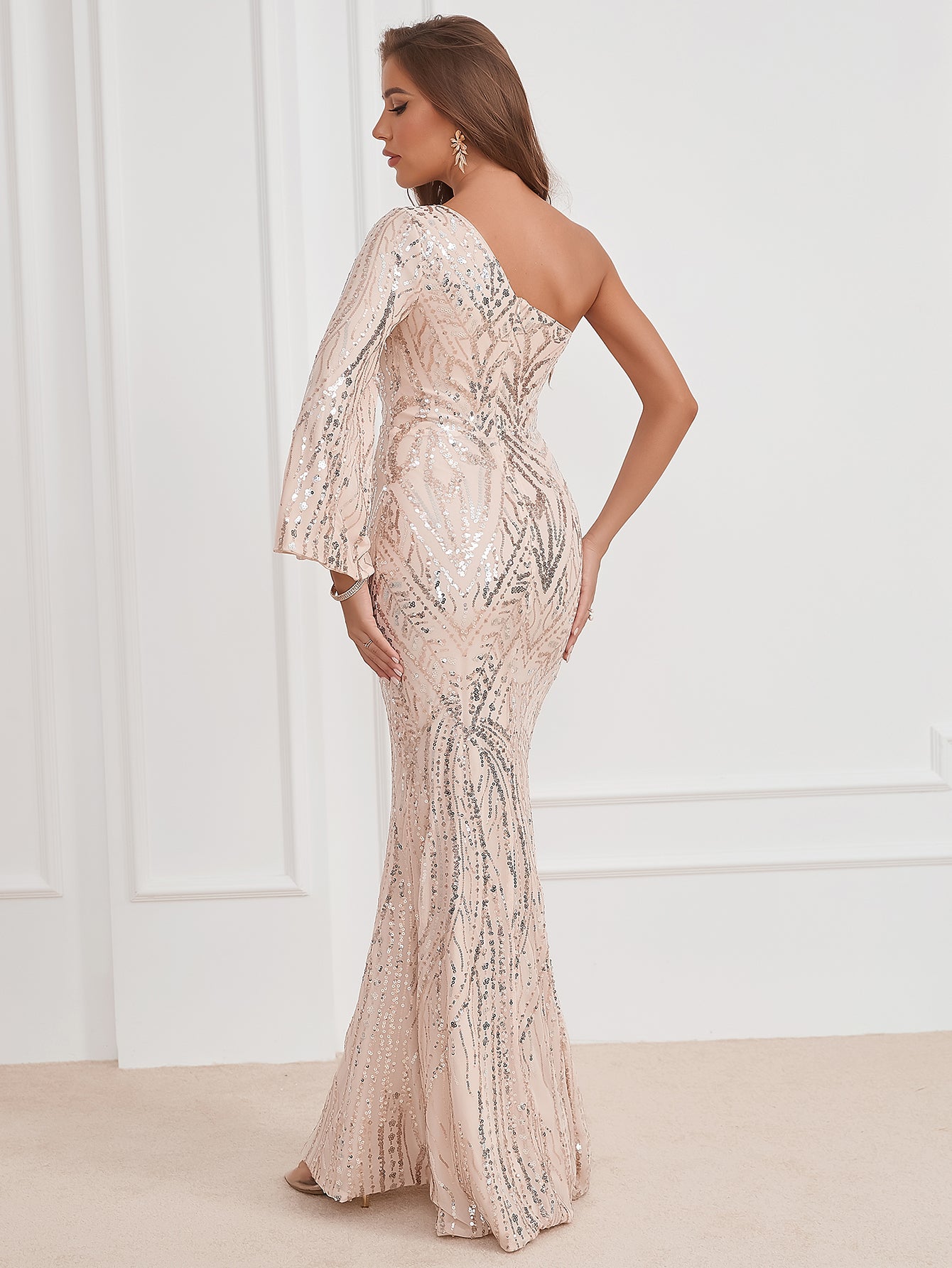 One-shoulder long sleeve evening dress with cutaway collar