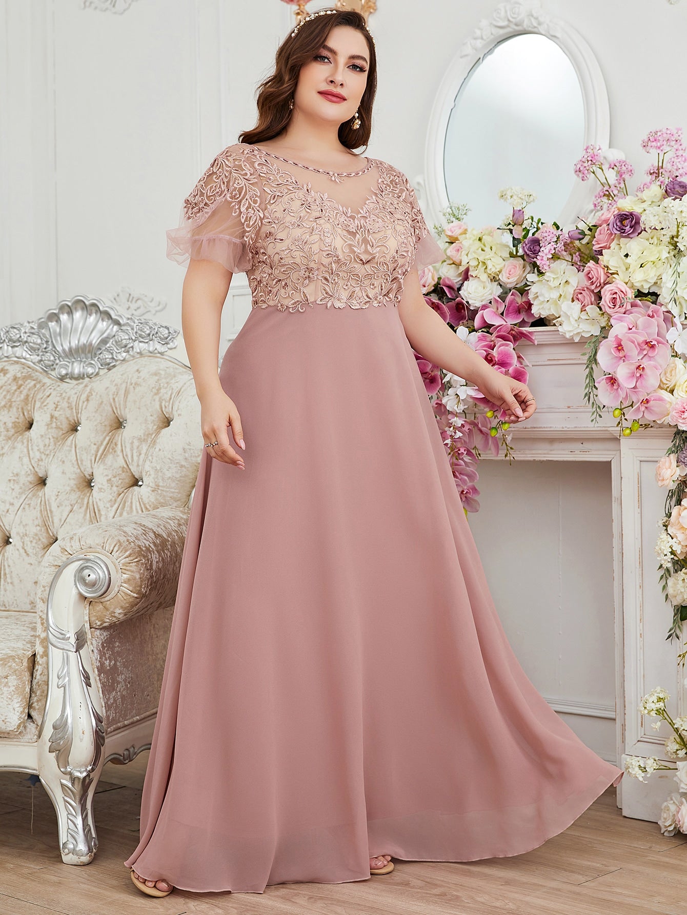 Plus Contrast Floral Embroidery Mesh V-Back Bridesmaid Dress
