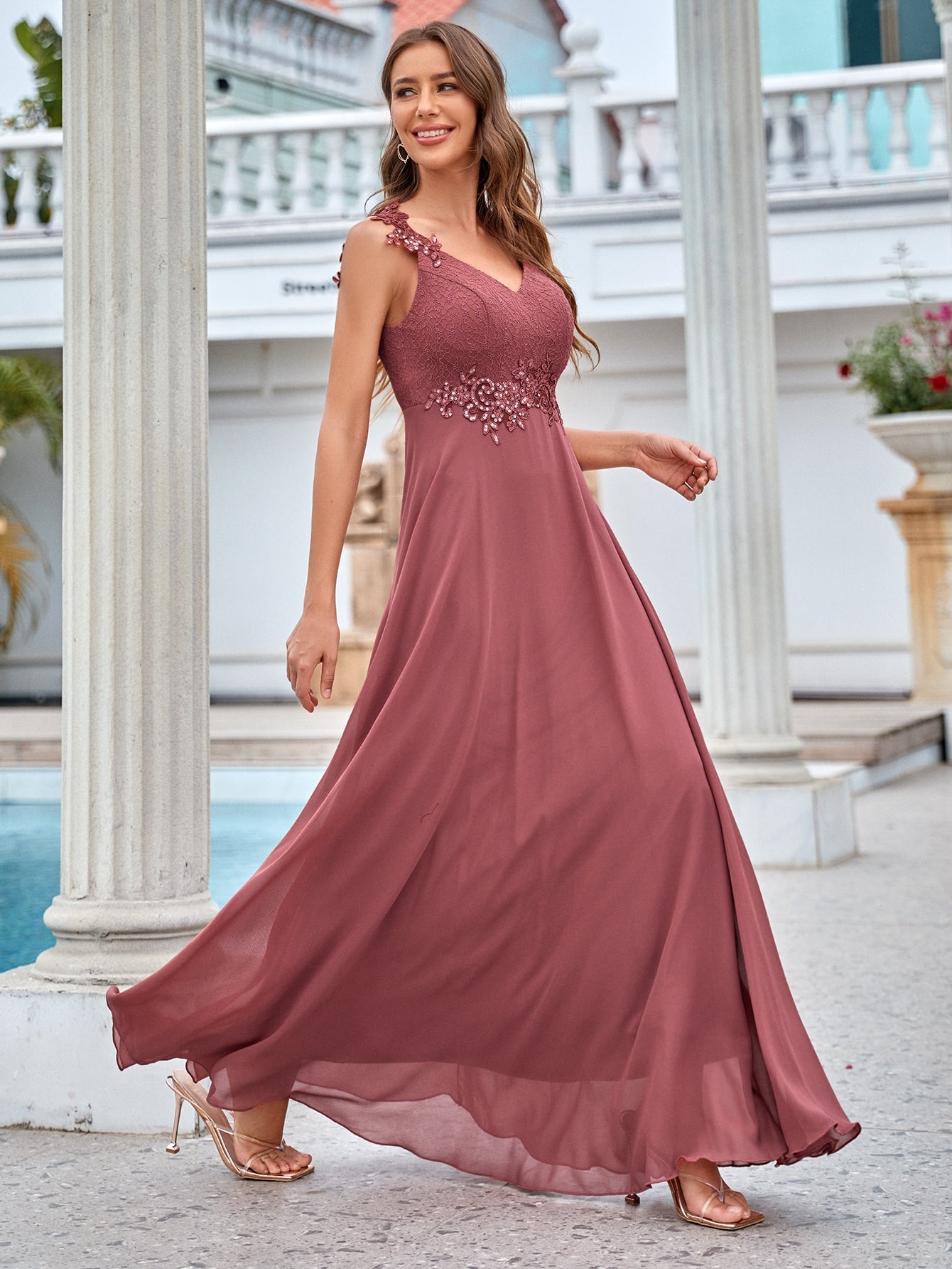 Appliques Maxi Chiffon Prom Dress